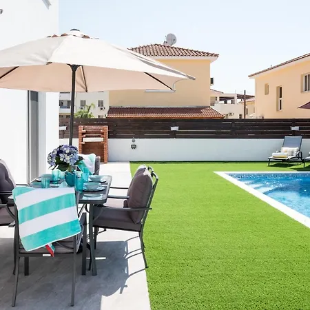 וילה Voroklini With Pool